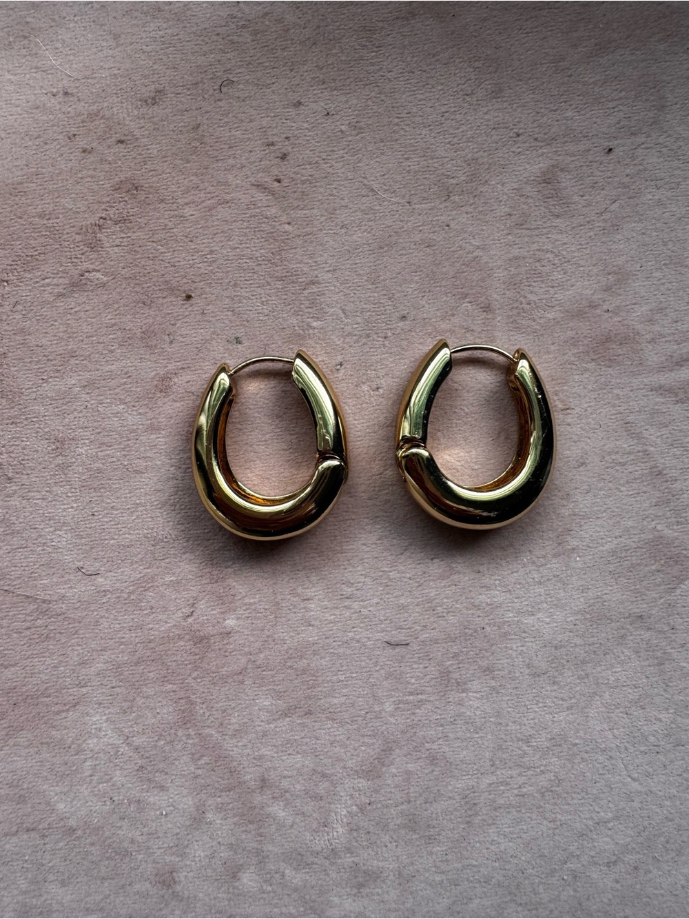 Source Unknown Gold Chunky Huggie Earrings